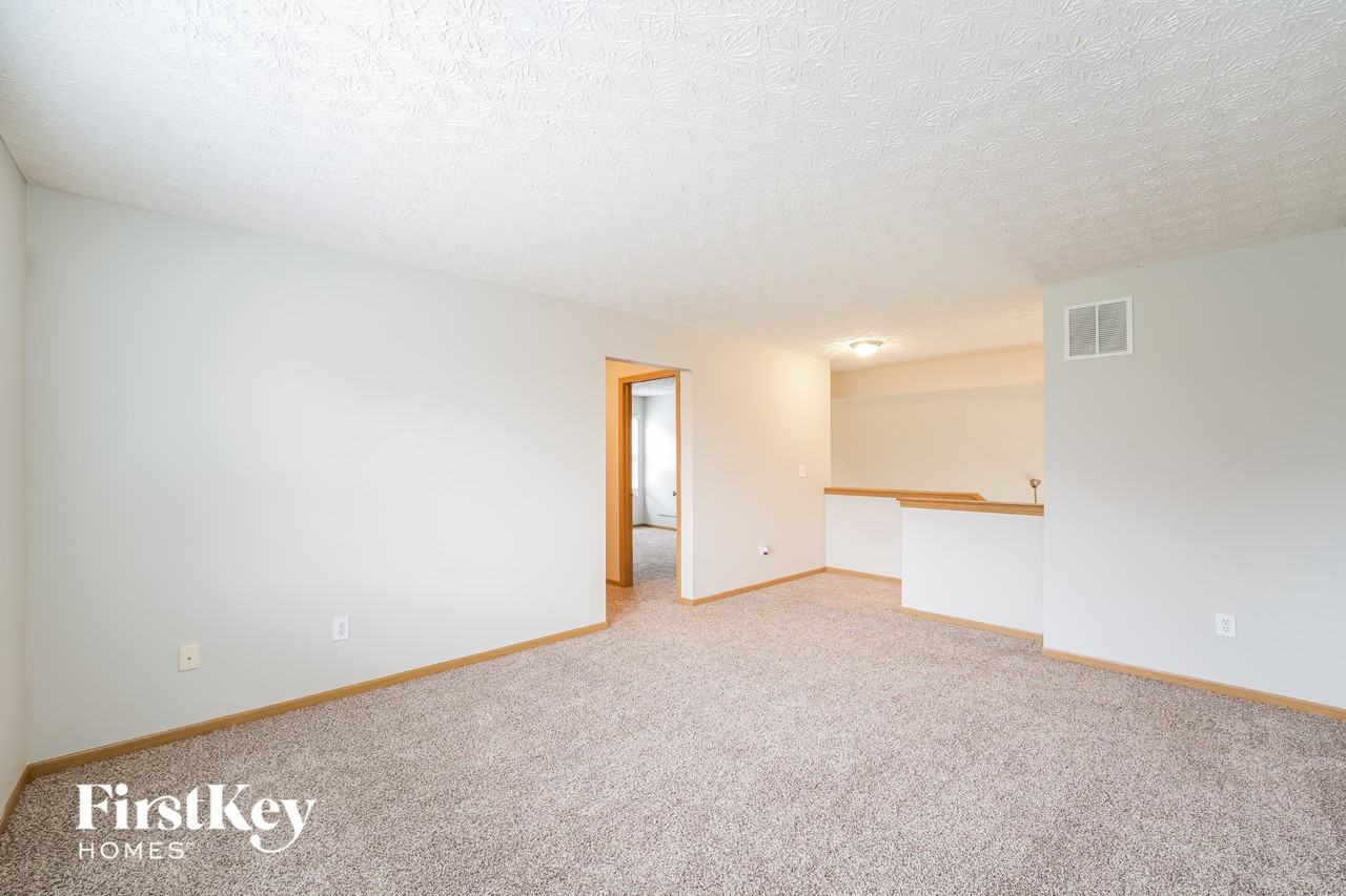 8333 Mira St - Photo 2 of 15