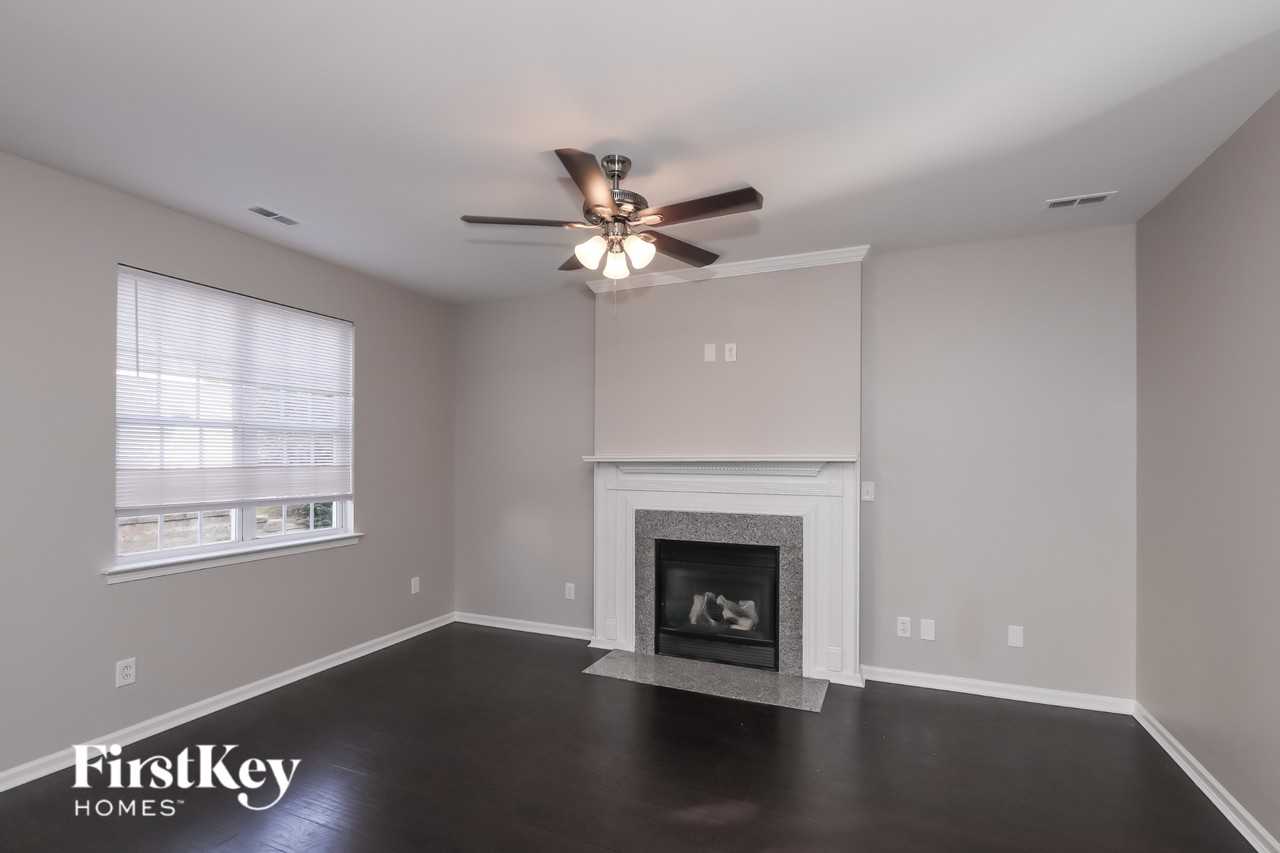 9326 Longstone Ln - Photo 3 of 16