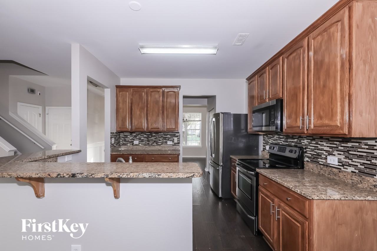 9326 Longstone Ln - Photo 6 of 16