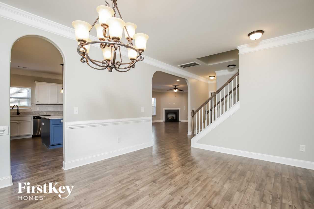 6709 Barton Creek Dr - Photo 3 of 15