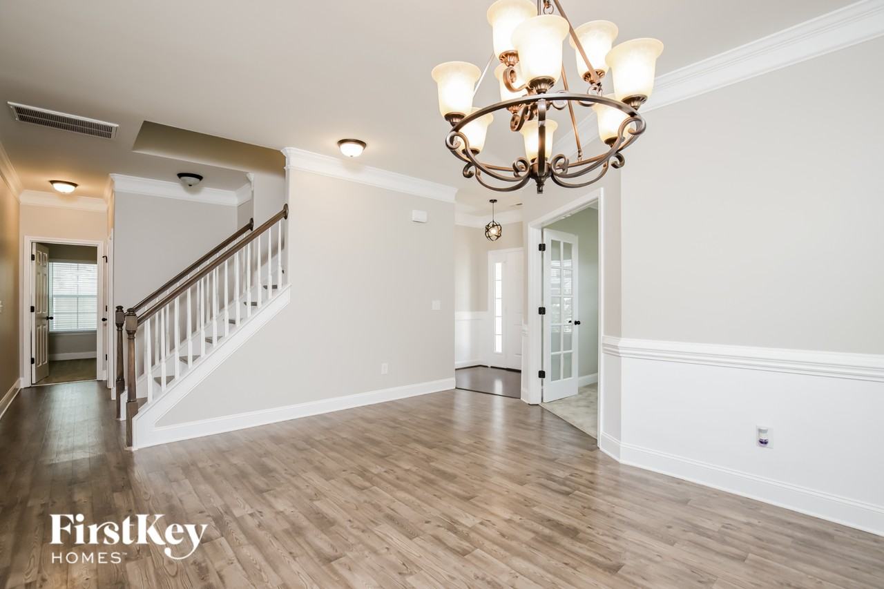 6709 Barton Creek Dr - Photo 4 of 15