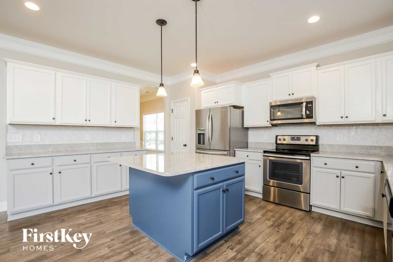 6709 Barton Creek Dr - Photo 6 of 15