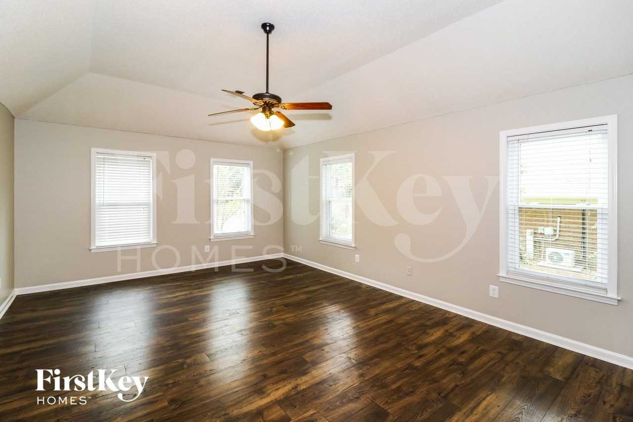 3380 Bluebridge Ln - Photo 7 of 15