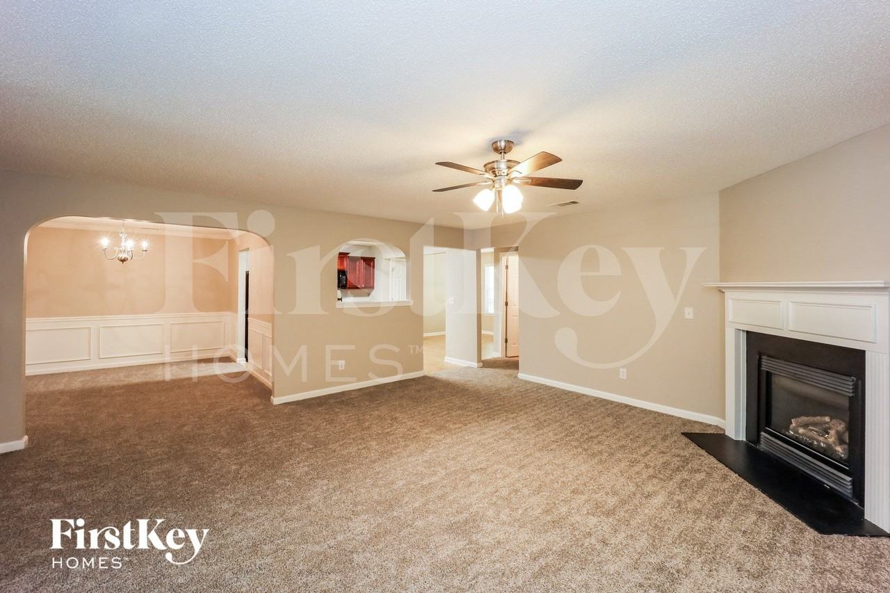 5440 Bluegrass Dr - Photo 3 of 13