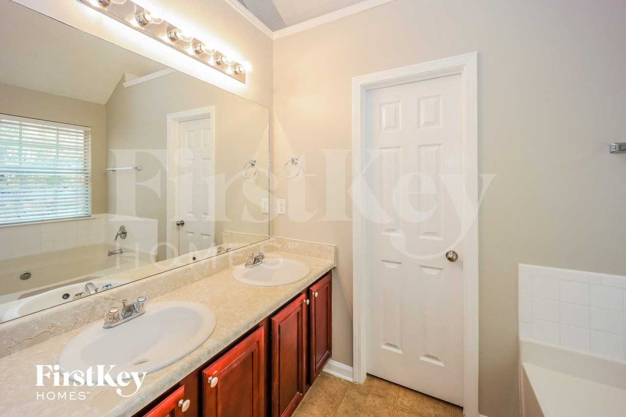 5440 Bluegrass Dr - Photo 7 of 13