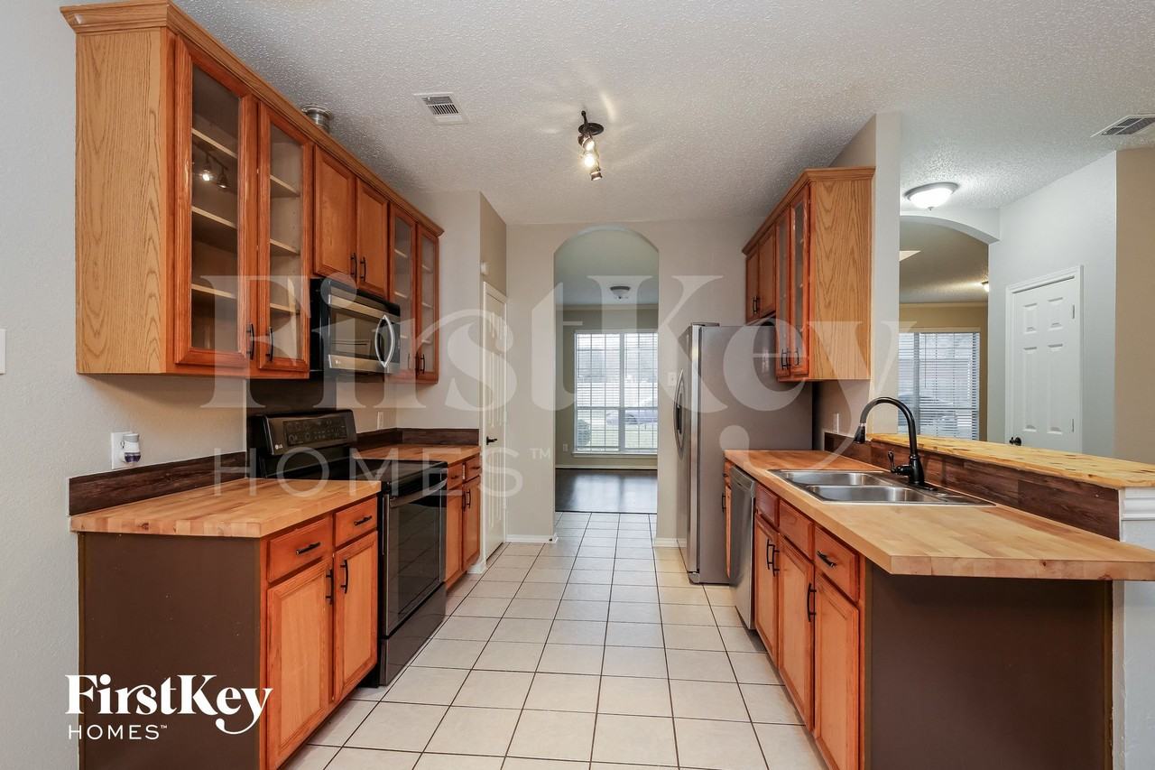 513 Branch Ln - Photo 5 of 15