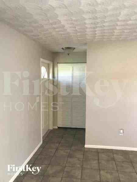 8185 Kings Bay Blvd - Photo 2 of 10