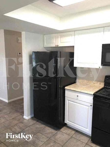 8185 Kings Bay Blvd - Photo 6 of 10