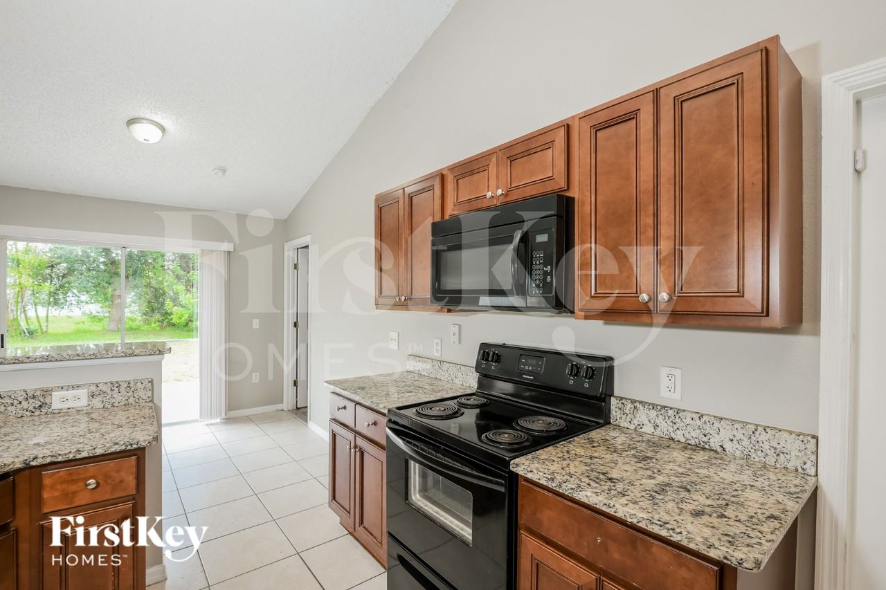 681 Sauders Rd Se - Photo 7 of 16