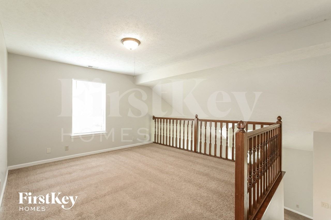 6560 Hollingsworth Dr - Photo 7 of 15