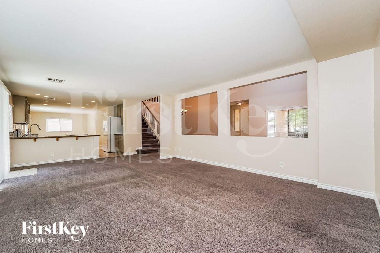 6528 Feather Peak St - Photo 3 of 16