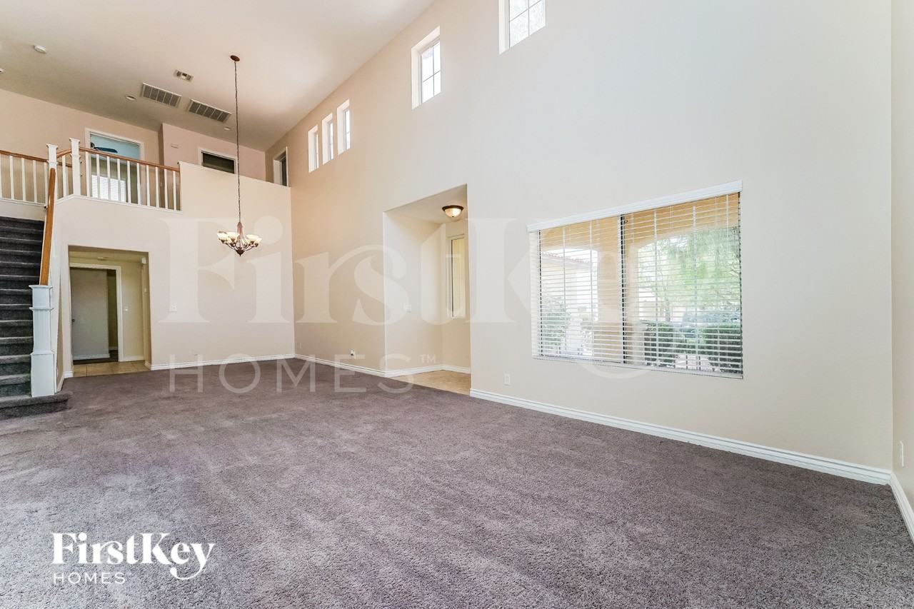 6528 Feather Peak St - Photo 5 of 16