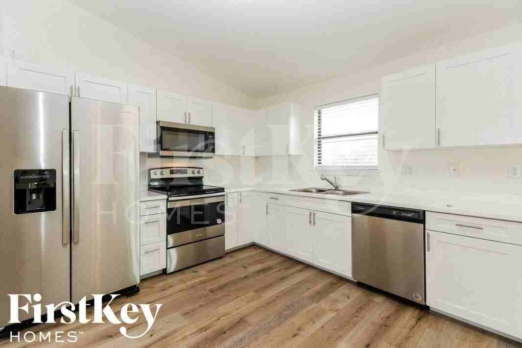 50 Queen Ct - Photo 5 of 15