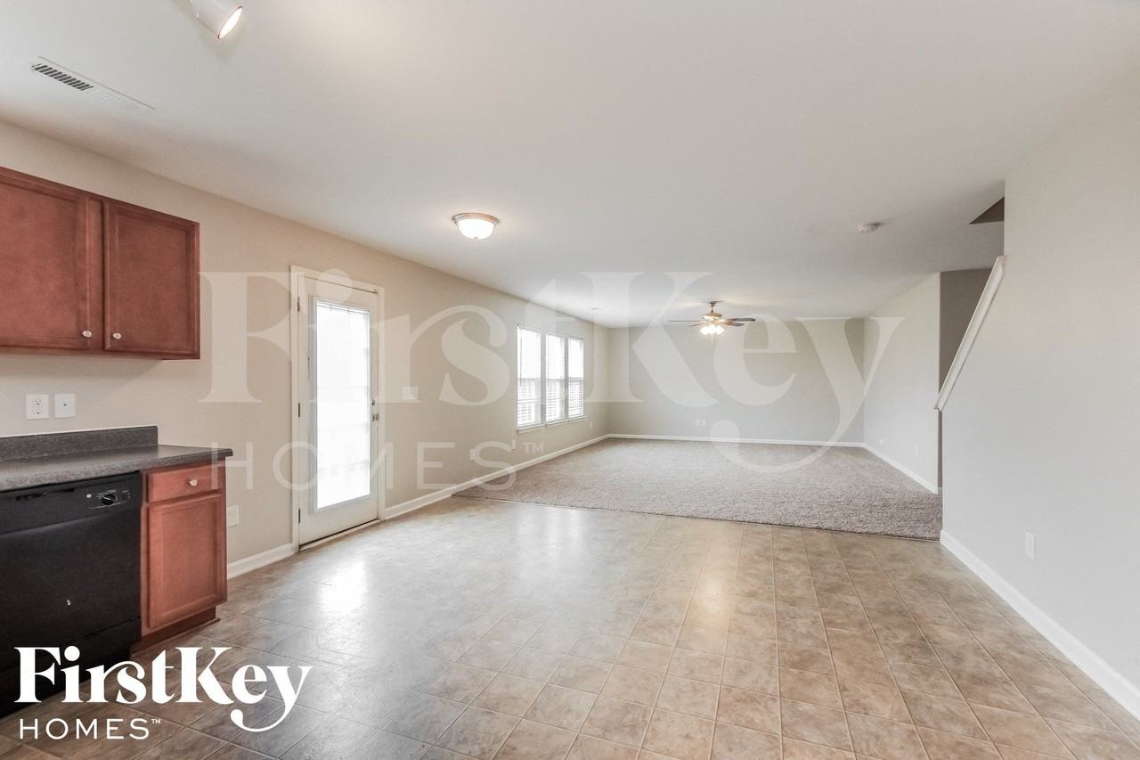 3503 Whitworth Dr - Photo 6 of 15