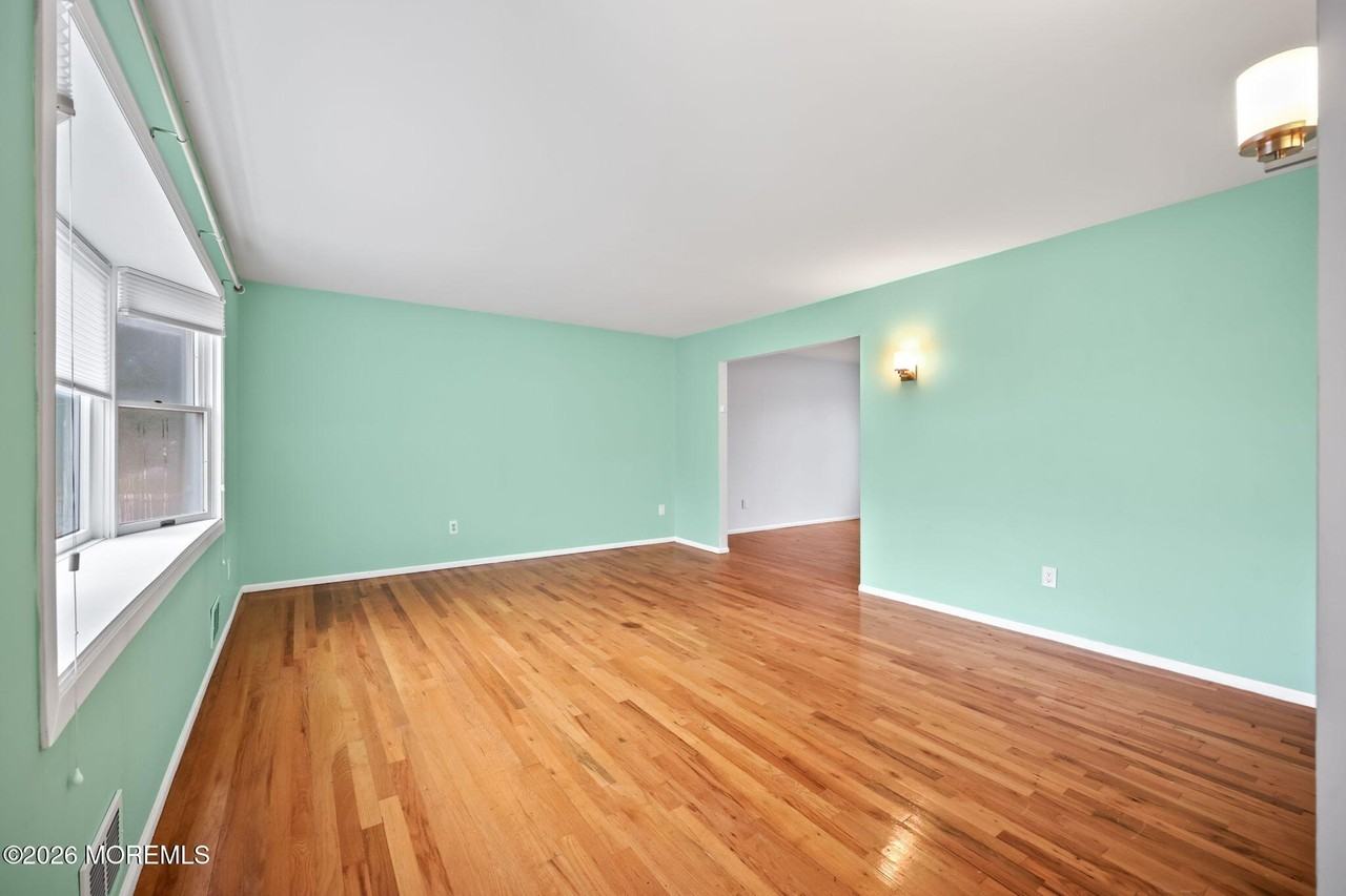 11 Applebey St - Photo 6 of 31