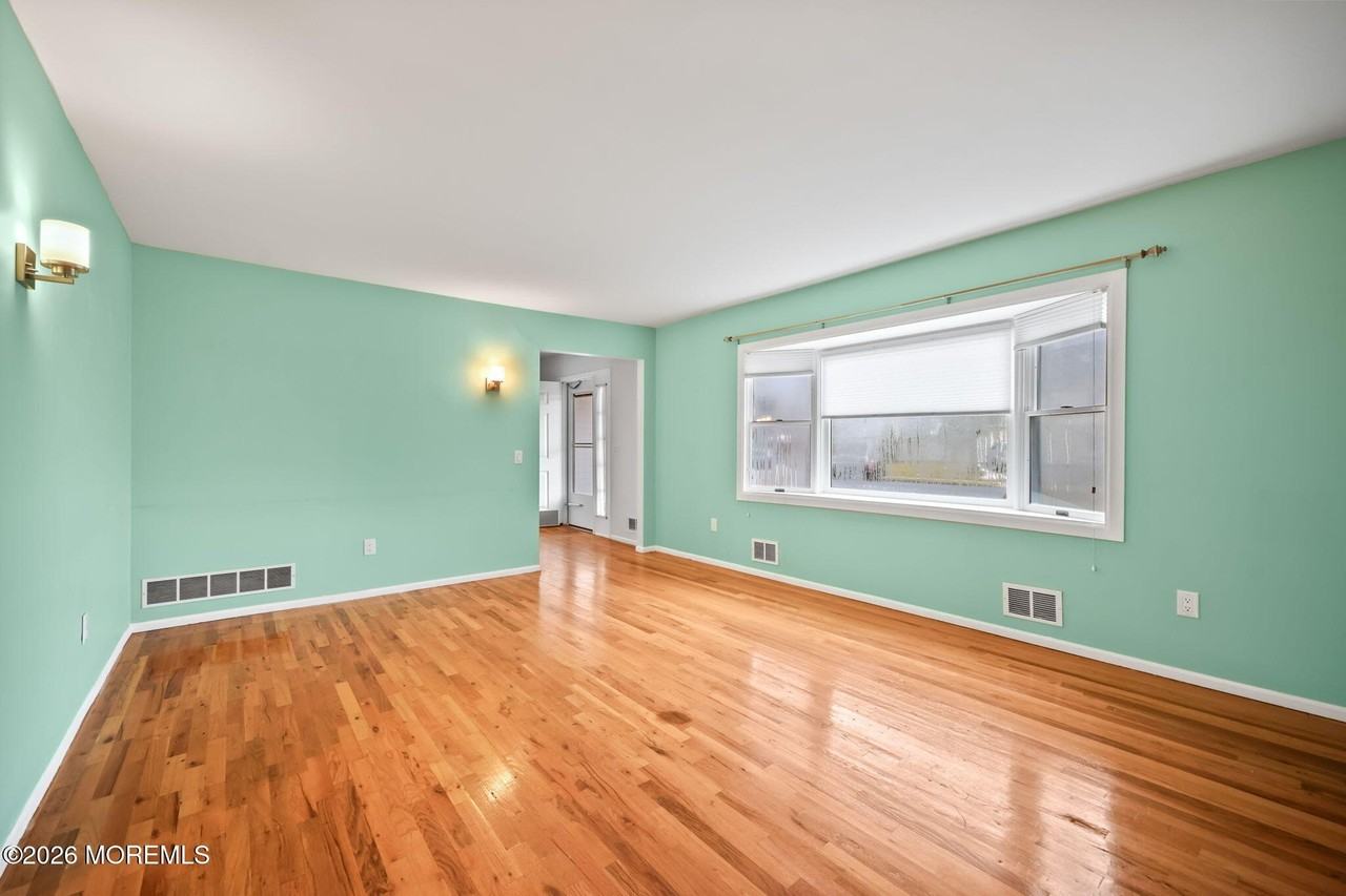 11 Applebey St - Photo 7 of 31