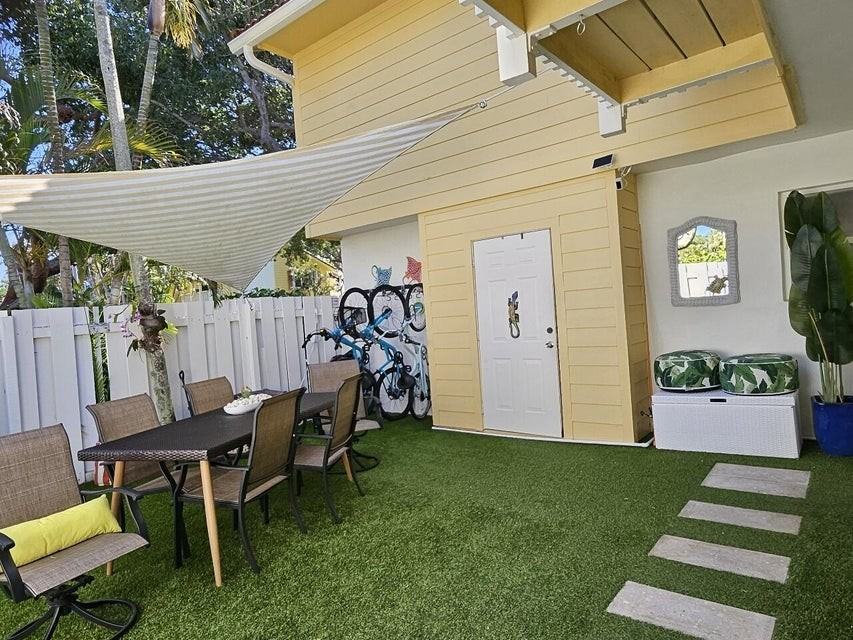 226 Seabreeze Circle - Photo 3 of 7