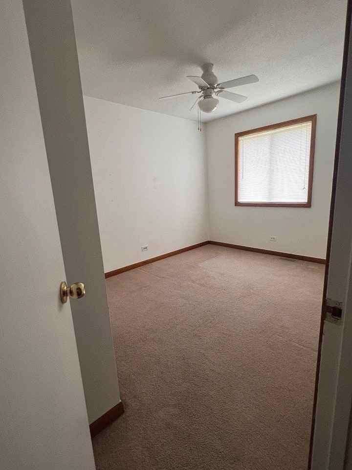 3327 Acorn Ct - Photo 7 of 12