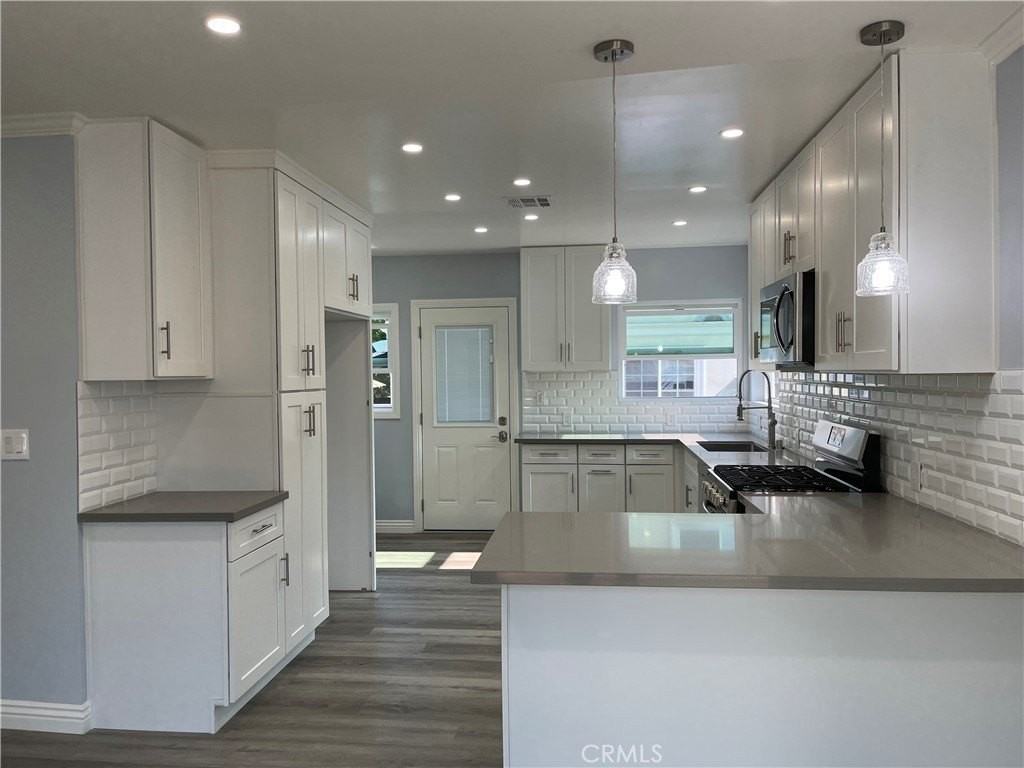 717 Joaquin Rd - Photo 4 of 25