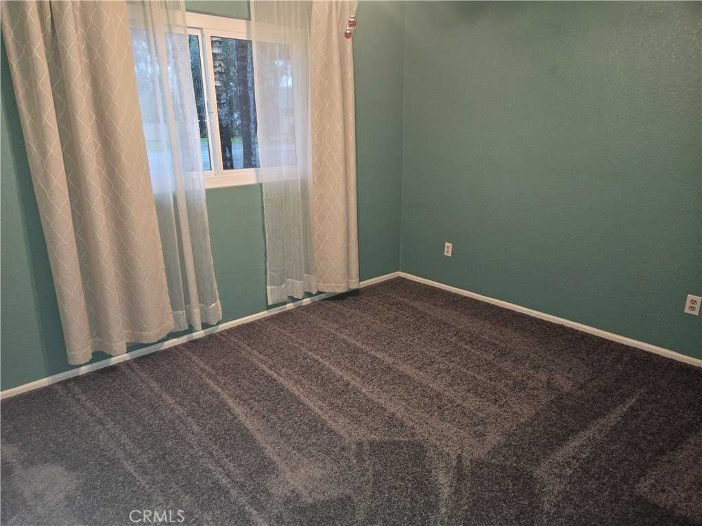 25920 Floyd Ave - Photo 5 of 14