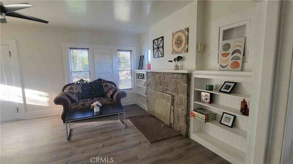 503 W Colton Ave - Photo 2 of 18