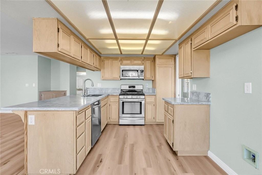 1011 Cannon Rd - Photo 4 of 46