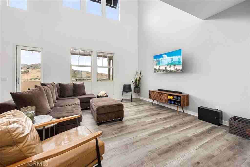 6 Alzada St - Photo 5 of 32