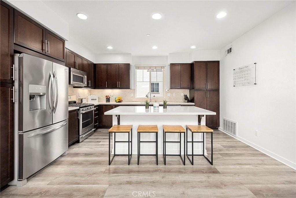 6 Alzada St - Photo 7 of 32