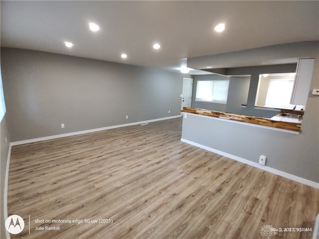 5206 Powell Rd - Photo 2 of 30