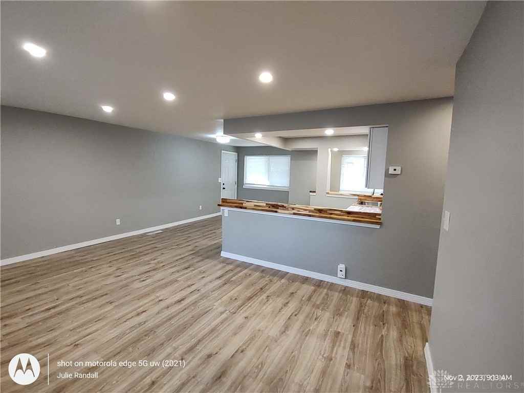 5206 Powell Rd - Photo 3 of 30