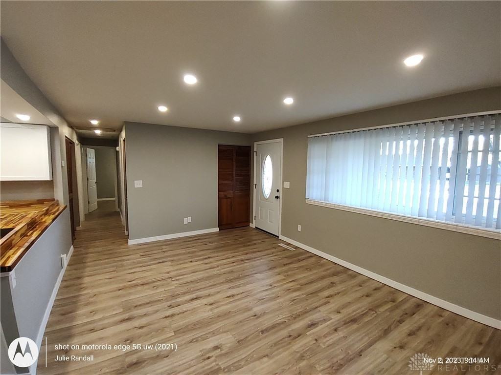 5206 Powell Rd - Photo 4 of 30