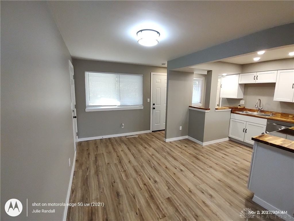 5206 Powell Rd - Photo 7 of 30