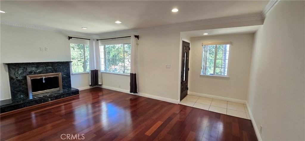 9741 Haines Canyon Ave - Photo 6 of 13