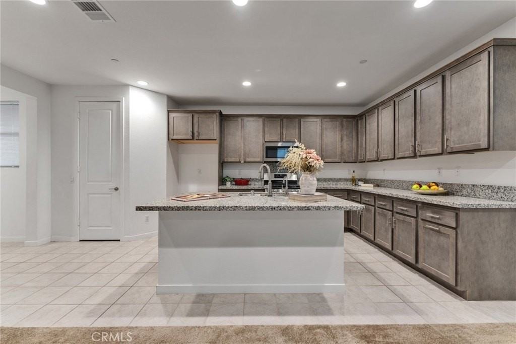 2920 S Halton Paseo - Photo 4 of 29