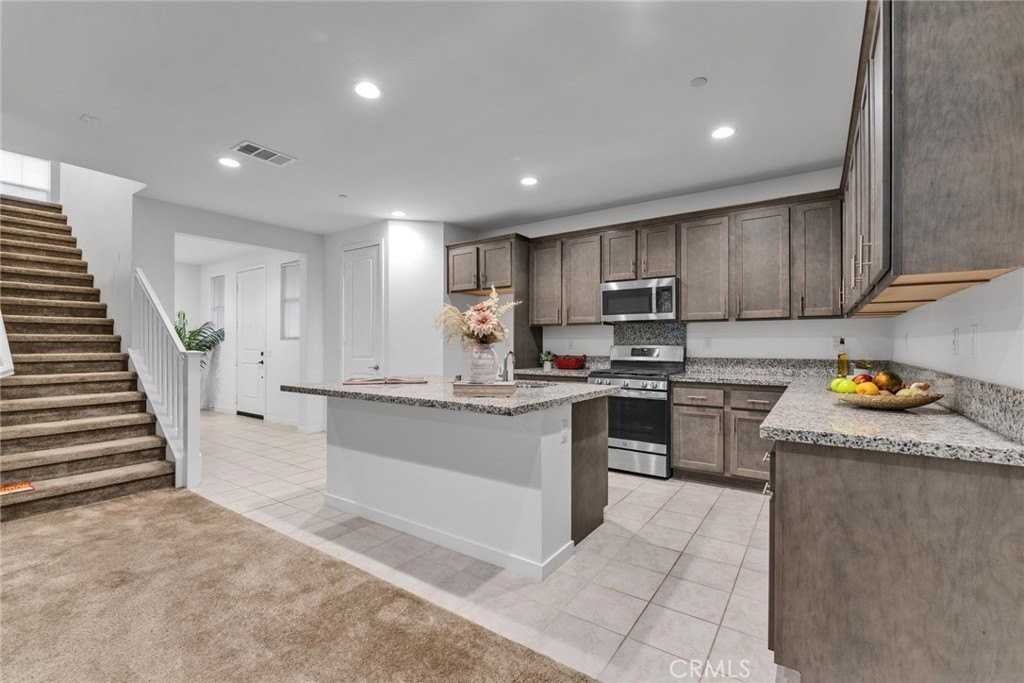 2920 S Halton Paseo - Photo 7 of 29