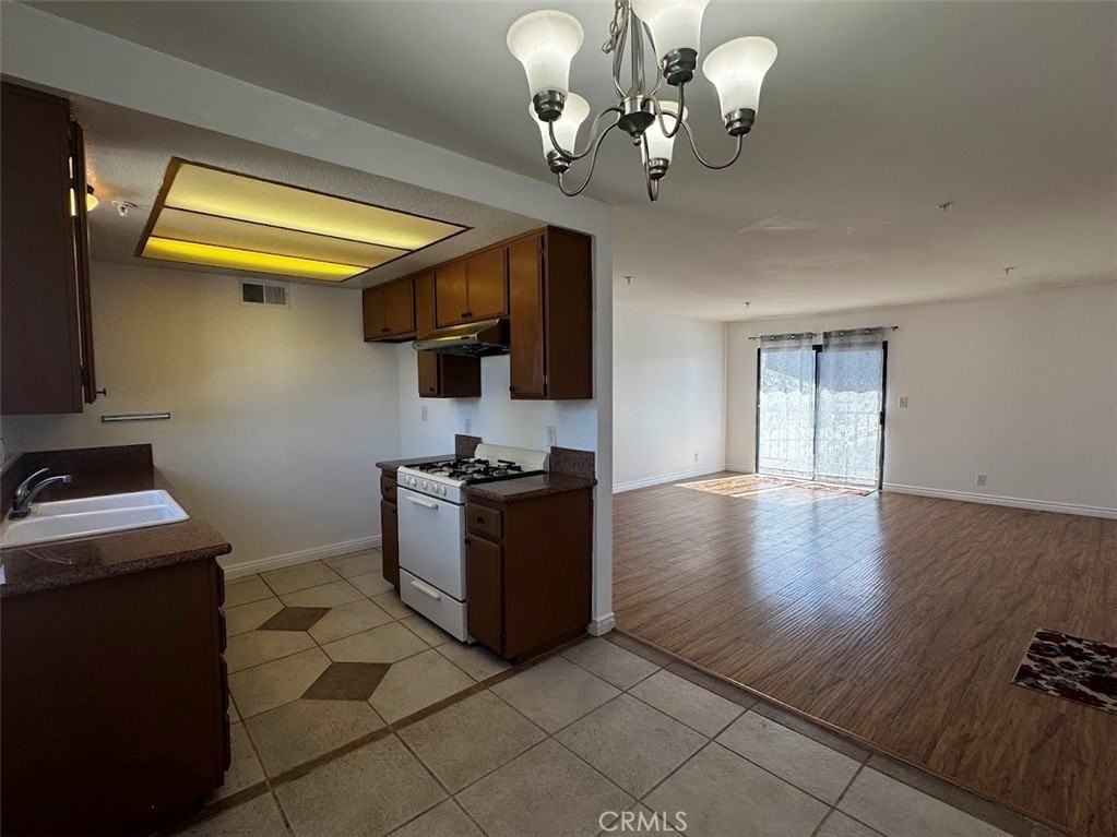 77 N Holliston Ave - Photo 7 of 15