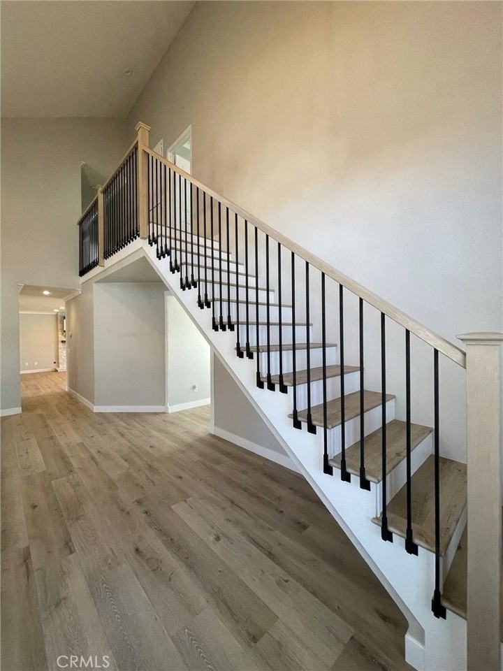 765 Featherwood Dr - Photo 6 of 32