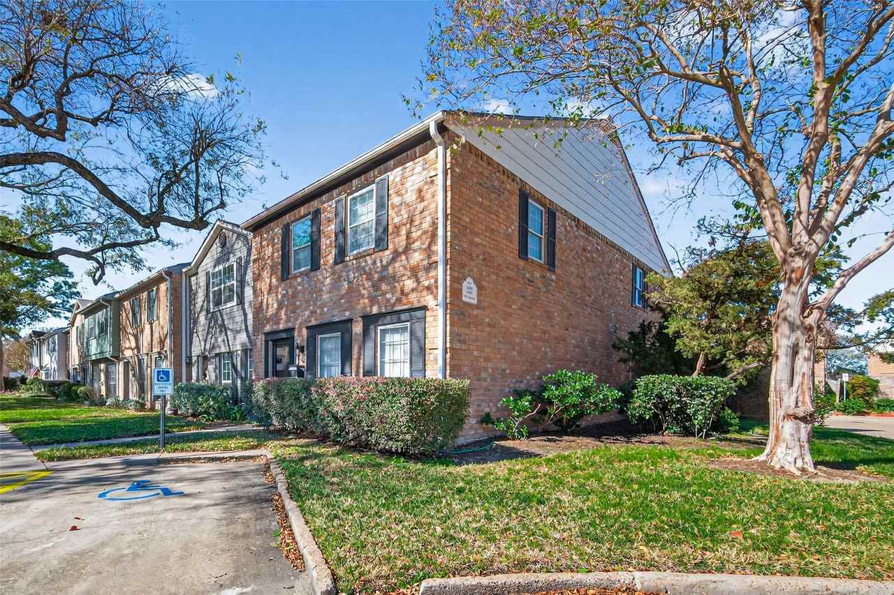 14381 Still Meadow Dr - Photo 3 of 48