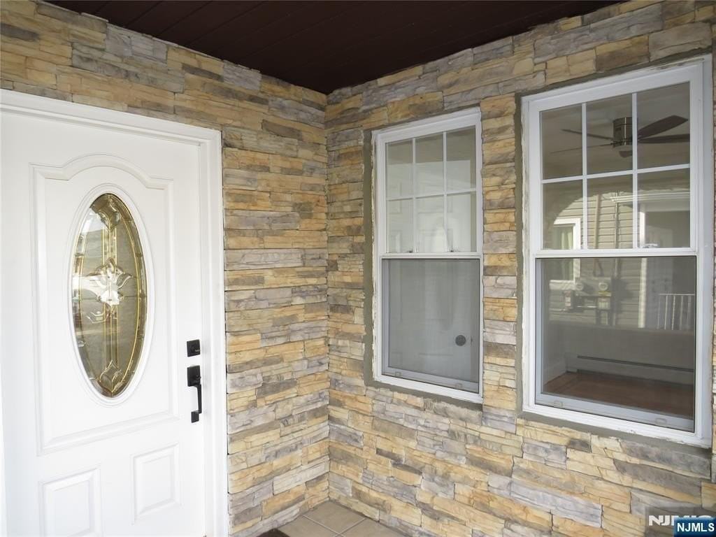 8 Louis St 1st Fl - Photo 2 of 23