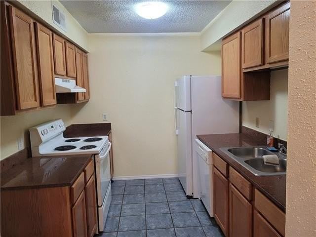 312 W Esplanade Ave - Photo 3 of 18