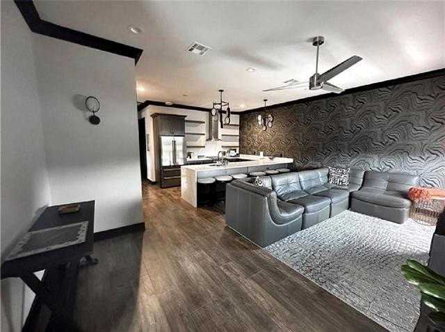 3725 Macarthur Blvd #2A - Photo 6 of 23