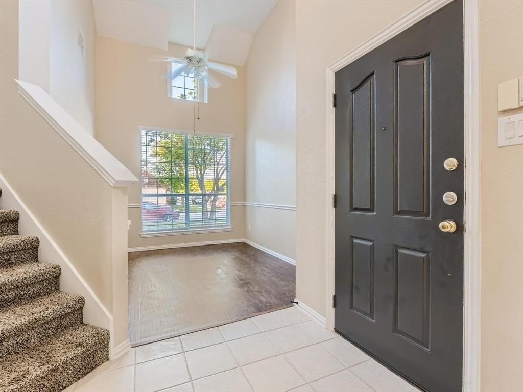 5301 Lily Dr - Photo 4 of 28