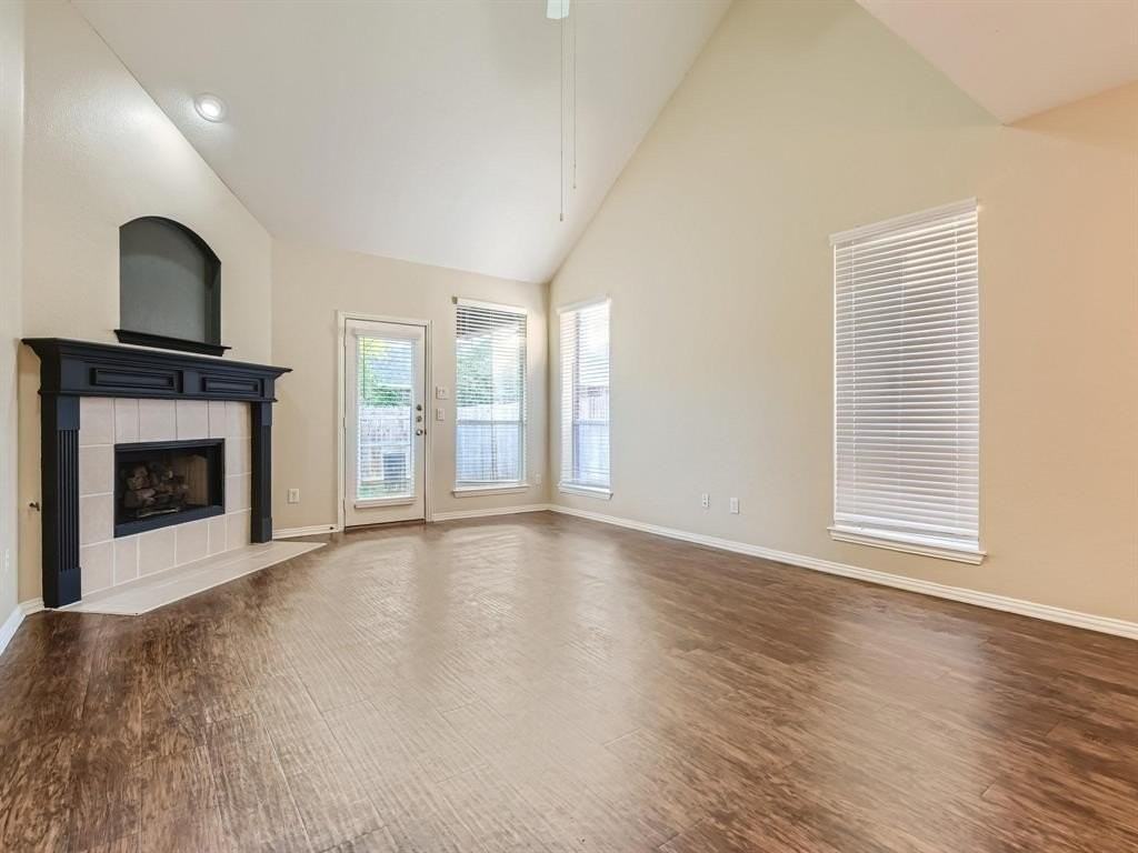 5301 Lily Dr - Photo 5 of 28