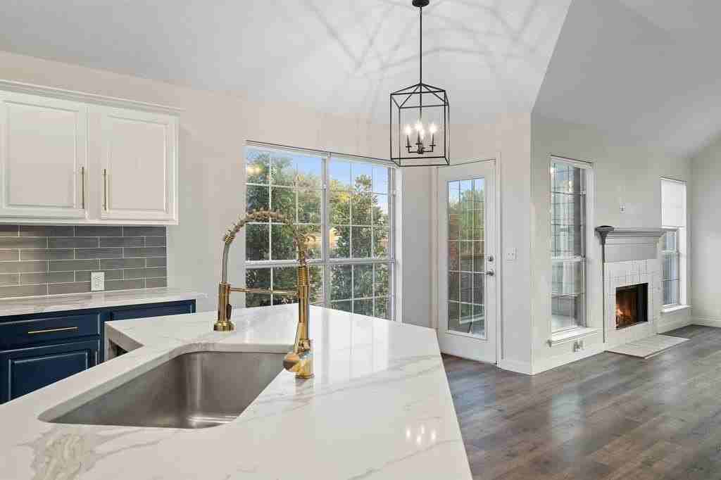 7301 Beckington Dr - Photo 6 of 30