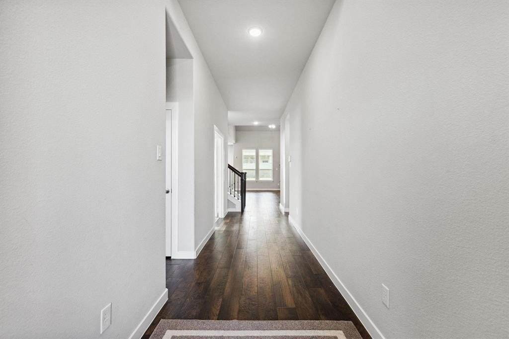 1305 E Swan Trl - Photo 3 of 27