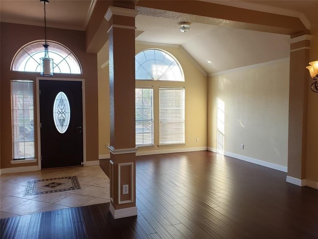 10712 Red Cedar Dr - Photo 2 of 17