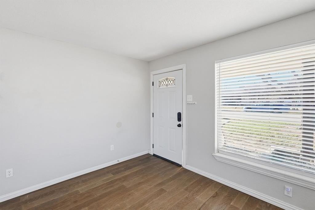 126 N Redford Ln #A - Photo 4 of 21