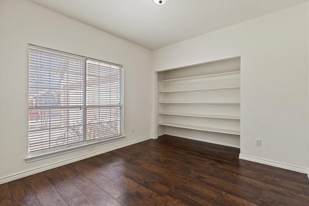 11712 Pheasant Creek Dr - Photo 7 of 38