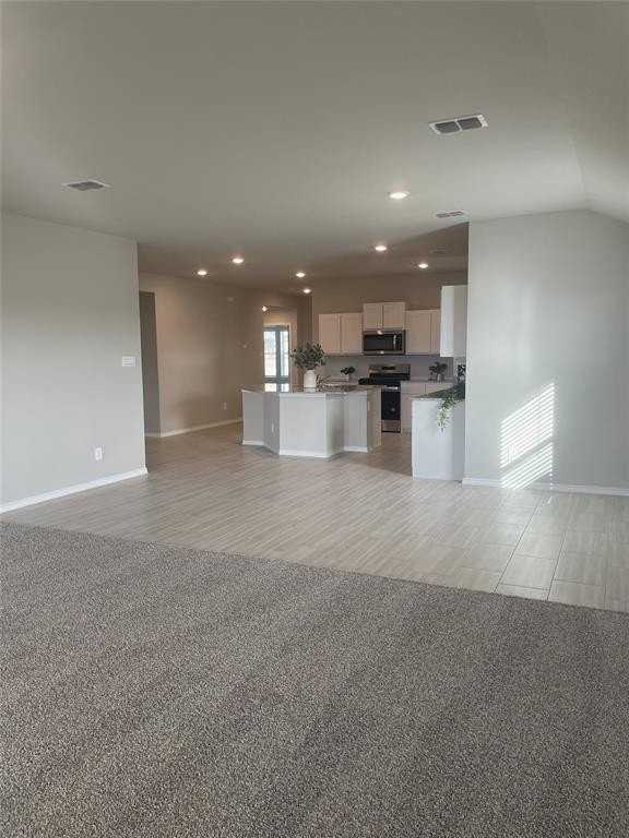 5561 Rollins Dr - Photo 7 of 13