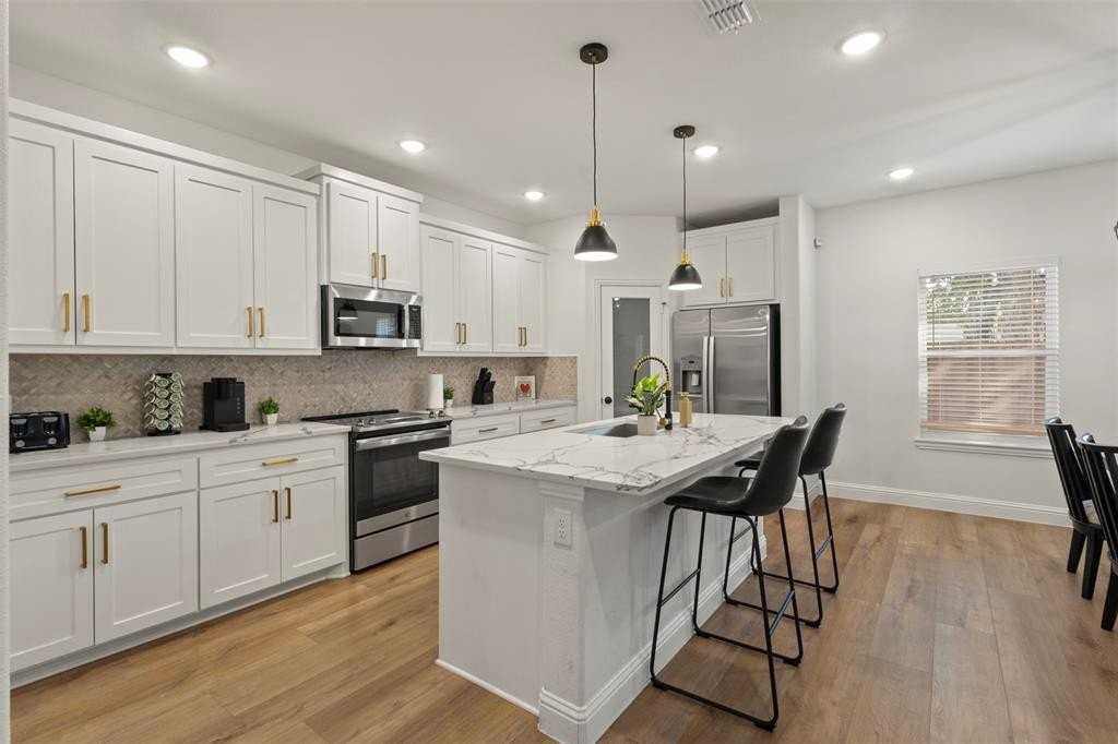 3122 Chihuahua Ave - Photo 5 of 40